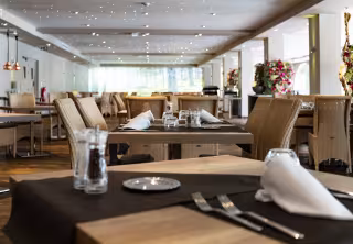 restaurant 2