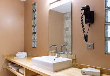 Salle de bains lavabo 2