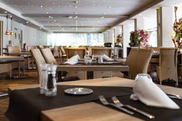 restaurant 2